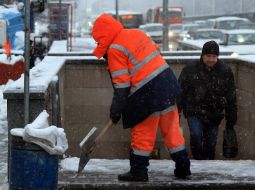 Уборка снега в Киеве