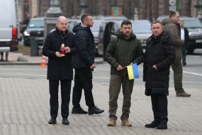 Volodymyr Zelenskyy and Olaf Scholz honored the memory of the fallen heroes of Ukraine