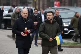 Volodymyr Zelenskyy and Olaf Scholz honored the memory of the fallen heroes of Ukraine