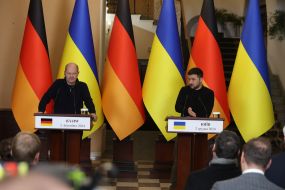Volodymyr Zelenskyy and Olaf Scholz