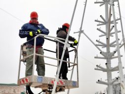 Installation of New Year tree on Sofia Square