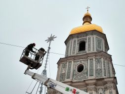 Installation of New Year tree on Sofia Square