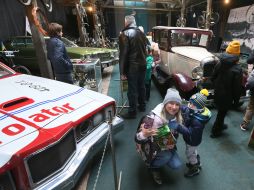 Children with gifts from Saint Nicholas