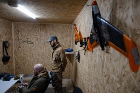 Инструкторы и новобранцы 3-й отдельной десантно-штурмовой бригады руководят беспилотниками