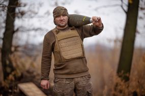 Військовослужбовець