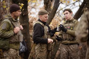 Военнослужащие