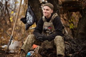 Военнослужащий