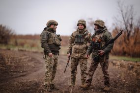 Военнослужащие