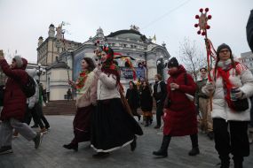 Participants in the Christmas procession in the center of Kyiv