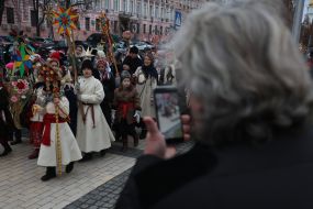 Participants in the Christmas procession in the center of Kyiv