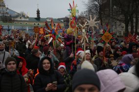 Participants in the Christmas procession in the center of Kyiv