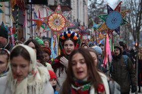 Participants in the Christmas procession in the center of Kyiv
