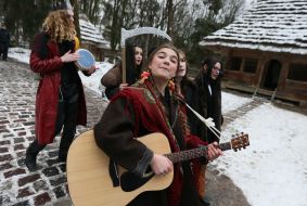 Festival "For Christmas to the Grove"