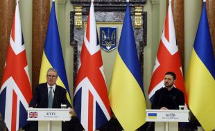 Volodymyr Zelenskyy and Keir Starmer