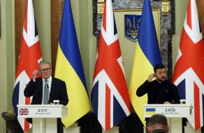 Volodymyr Zelenskyy and Keir Starmer