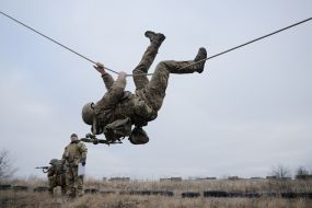 Paratroopers training in Donetsk region