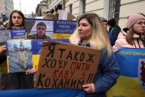 Участники акции в поддержку пленных военных ДШВ