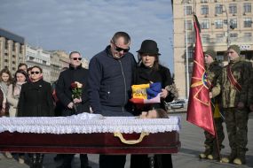 Батьки Марцін Антосяк та Анжеліка Куза прощаються з сином