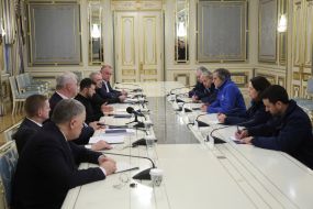 Volodymyr Zelenskyy and Rafael Mariano Grossi