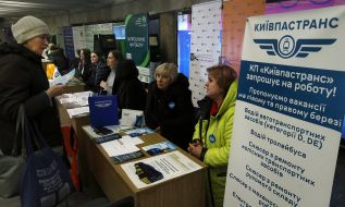 HR specialists tell interested parties about current vacancies