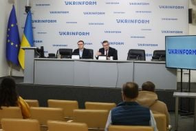 Arseniy Pushkarenko and Oleksandr Merezhko