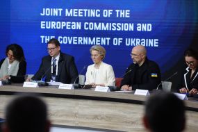 Denys Shmyhal and Ursula von der Leyen