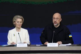 Denys Shmyhal and Ursula von der Leyen