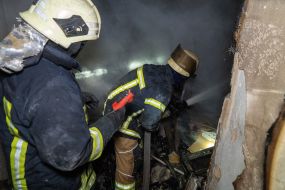 Rescuers during the liquidation of the consequences of the drone attack in Kharkiv