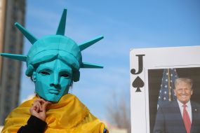 Акция «Америка, проснись!»