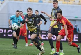 Игровой момент матча