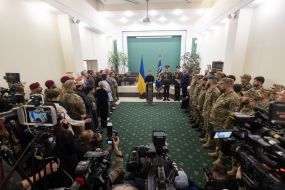 Volodymyr Zelenskyy awarded Muslim soldiers