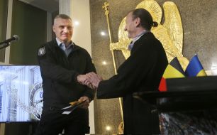 Vitaliy Klychko, Charles Caissin