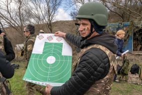 Instructors conduct field exercises in fire and tactical training in the Kharkiv region