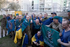 Ukrainian soldiers who returned to Ukraine from Russian captivity
