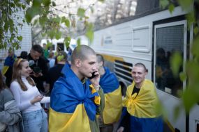 Ukrainian soldiers who returned to Ukraine from Russian captivity