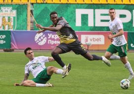 Football. FC Karpaty - FC Rukh