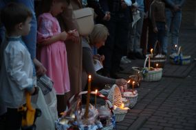 Освячення великодніх кошиків у Києві