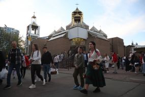Освячення великодніх кошиків у Києві