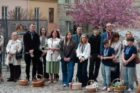 Освячення великодніх  кошиків  у Львові