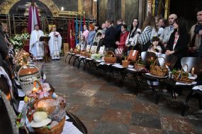 Освячення великодніх кошиків  у Львові