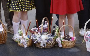 Blessing of Easter baskets in Kyiv
