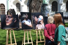 Выставка фотографий ветеранов "Храбрые лица"