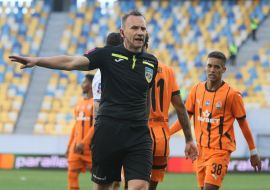 Арбітр Віталій Романов