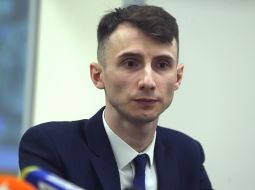 Едем Адаманов