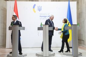 Xavier Bettel, Andriy Sybiga and Yuriko Bakes