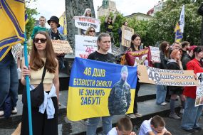 Action in support of prisoners