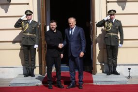 Volodymyr Zelenskyy, Donald Tusk