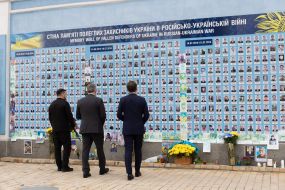 Volodymyr Zelensky, Emmanuel Macron and Keir Starmer