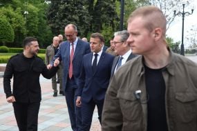 Фридрих Мерц, Владимир Зеленский, Эммануэль Макрон, Кир Стармер