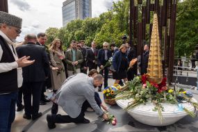 Participants in the opening of the memorial space on the anniversary of the deportation of the Crimean Tatar people